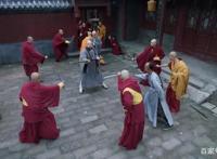 以前拍的是纪录片，现在拍的是动画片