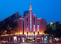 旧上海的迪士尼：中国编剧爆改白雪公主，没有王子爱情去哪了？