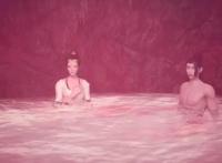 《武神主宰》：秦尘“偷看”漂亮妹子洗澡，无奈被追杀！