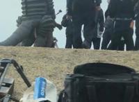 特利迦奥特曼拍摄片场照，两只怪兽似曾相识，依靠背影很难看出来