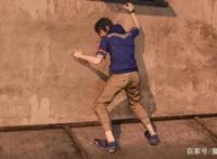 斗魂卫：穷屌丝张山峰遭女友嫌弃，情场失意却出门见喜