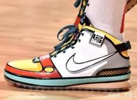 “鞋王”塔克最贵的5双鞋：第4双像阿童木，第1双有钱也未必能买