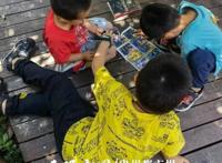 一张卡卖几千或上万！动漫卡称霸学生“朋友圈”？部分家长担忧……