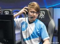 女装大佬COS《猫娘乐园》香草，成品太惊艳，评论区网友瞬间沦陷