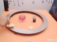 知乎在今年盐Club里开了个市集专门贩卖不可思议