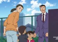 名侦探柯南1032集：犯人本有机会摆脱嫌疑，穿短裙太愚蠢