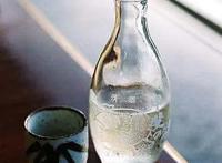 从《你的名字》等动漫中的饮酒场景，剖析日本的“酒文化”