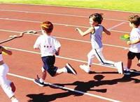 我们要教孩子走上顶峰，也要教他不要迷失自我，跌下深渊只是瞬间