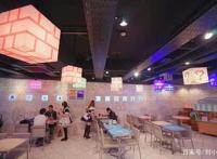 探秘日本女仆店，要是在中国，女儿做这样的工作，爸妈会心疼死！