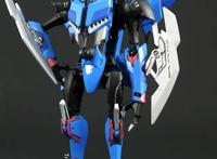 变形金刚《领袖之证》：变身战斗机的博派女汽车人-阿尔茜