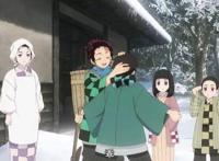 鬼灭之刃：栗花落香奈乎喜欢吹泡泡，而伊之助酷爱老鹰捉小鸡