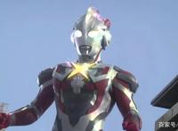 《东京吃货》作者新作：还以为是奥特曼，结果是赫者大战软体？