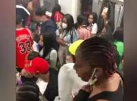 疫情这么严重，芝加哥有人在家开派对，上千人参加