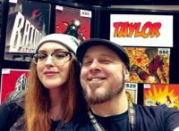 DC电影宇宙应该何去何从？编剧无聊到在发布会上表演杂技！