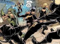 不义联盟2漫画：蝙蝠侠团队突袭忍者大师秘密基地