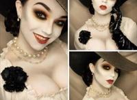 美女cos《生化危机8》吸血鬼贵妇这身姿爱了爱了