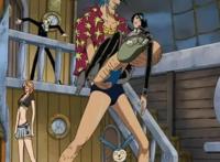 看似高冷的罗宾，原来这么“随便”，被这么多男人抱过