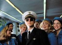 超级骗子行骗26国泡各国空姐，被抓后，却变成自己最讨厌的样子