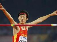 《茶啊二中》少年撞脸张国伟，同样脸型，同样职业，可惜镜头太少