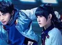 一部烧脑的二次元动画，却被真人版带飞，尤其是他！