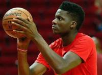 火箭中锋拒绝8000万续约合同或被交易，周琦或将迎来曙光？