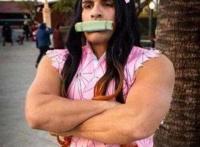 COSPLAY日常“翻车”现场，祢豆子壮到没朋友，奥特曼也爱中国风