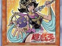 游戏王召唤女神黑魔导少女的守护神官玛娜，画风被怀疑是隔壁家