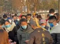 在南京cos“东京卍会”被要求当街脱掉，大爷大妈们做错了吗？