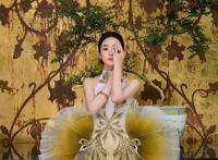 《时尚芭莎》公众号发布赵丽颖采访：且温柔，且坚定