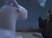 《驯龙高手3》：单身这么多年终于恋爱了，无牙仔的二哈式撩妹