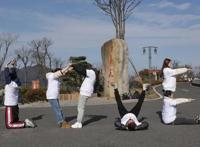 啊啊啊!湖州这里“下雪”了!有人在看冰雕、玩定向……