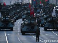 真实版少女与战车！美丽女坦克手，驾驶T34坦克，击毁2辆虎式