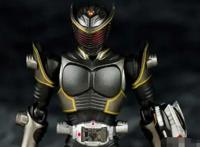 除了反派，黑色的假面骑士不是老流氓，就基本是失控了