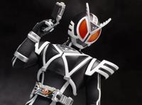 除了反派，黑色的假面骑士不是老流氓，就基本是失控了