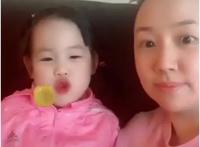 《我爱我家》贾圆圆晒日常，4岁女儿古灵精怪，撞脸包饺子