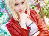 Fate：莫德雷德便装cos，网友惊呼：吾王，你穿马甲我就不认识了
