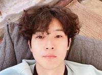 《尹STAY》开播崔宇植英文实力成焦点外国人vs大学生程度？