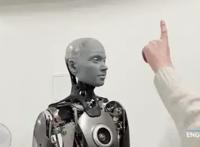 逼真的仿真人机器人面世，日本机器人动漫预言帝，对未来细思极恐