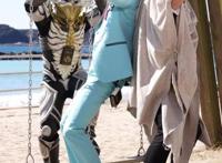 假面骑士圣刃超战斗飞羽真观看鬼仔超全集，剑士们放飞自我！