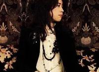 梶浦由记日本动画作曲家被称为“日本动漫音乐界的四大才女”之一