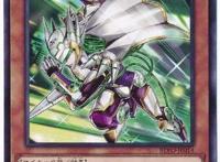 游戏王：X战警的X教授可控制对方怪兽，而镭射眼可让怪兽除外