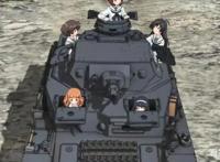 乱番推荐谁说战车是男人的专属了，你看这些少女开得多溜