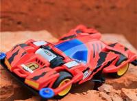 四驱兄弟：马达在前面的四驱赛车“巨无霸”非同凡响，绝招大钢牙