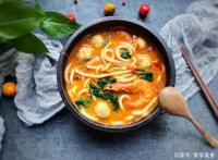 著名香港小吃，《麦兜响当当》同款鱼丸粗面，有鱼丸也有粗面哦！