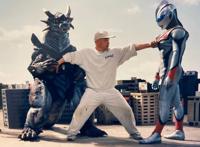 迪迦奥特曼25年前幕后花絮流出，迪迦竟有A4腰，身材完虐邪恶迪迦