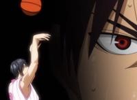 《黑子的篮球》剧情最无敌的投篮技能，冰室辰也见到他都得要跪拜