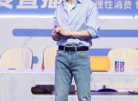 《百变大咖秀》再度喜获三网第一！王祖蓝一人分饰两角超惹眼