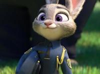 这部影片能逗孩子们大笑，也令成年人深思，为什么有人离梦想更近