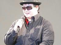 你喜欢的动漫原著作者长什么样？橘公司最帅！丸户老贼吃我一剑！