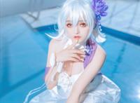 三组国人漂亮COSER扮演的手游《碧蓝航线》角色“天狼星”！